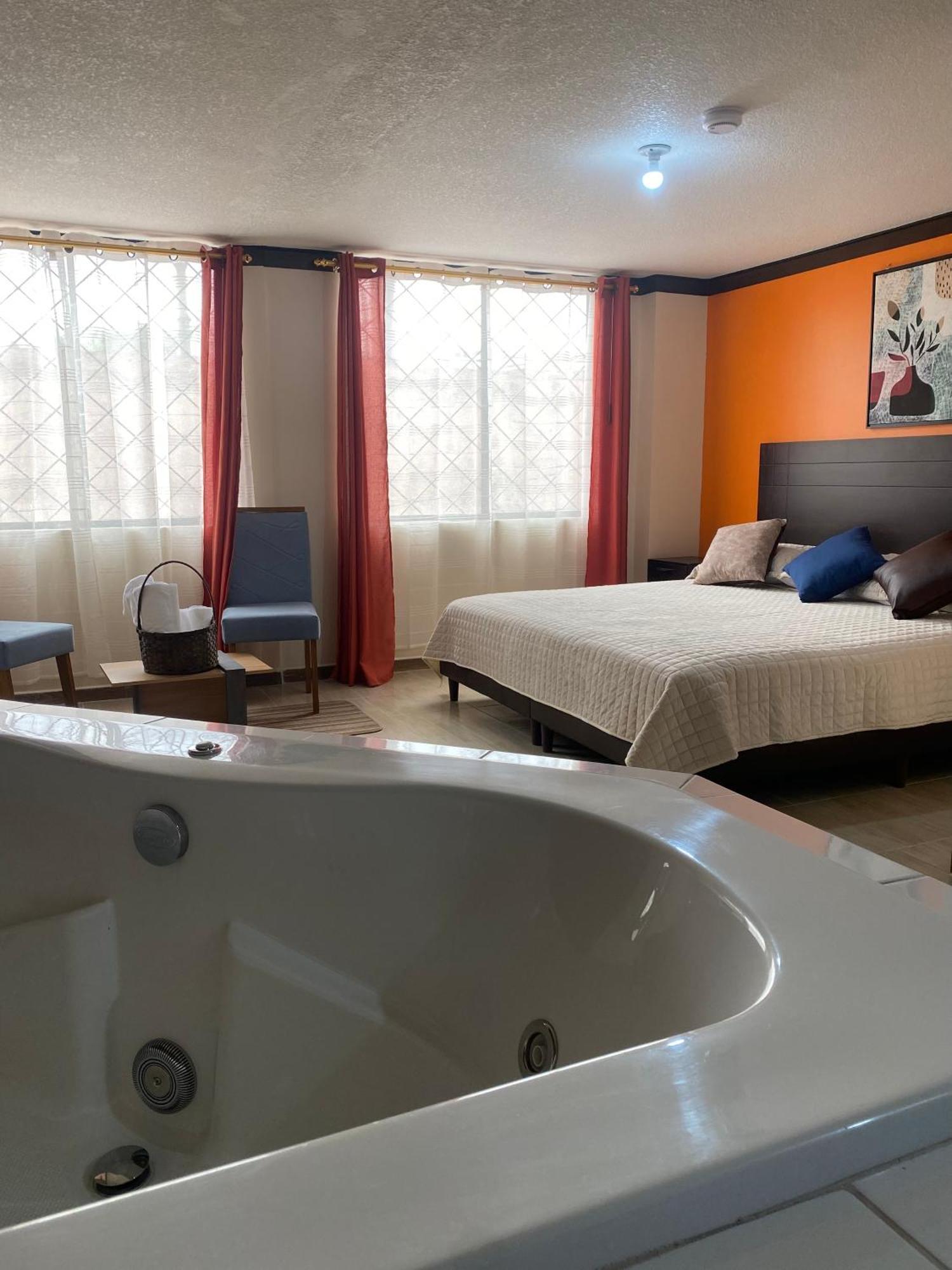 Hostal Guayllabamba Quito Exteriér fotografie
